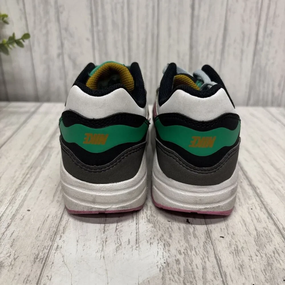 Girls Size 1 Nike Air Max Sneakers